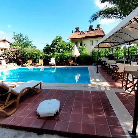 Hotel Pera *