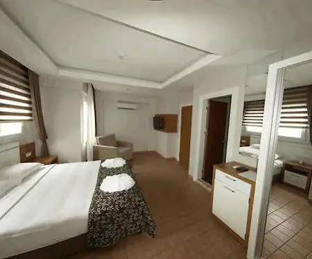 Hotel Pera *
